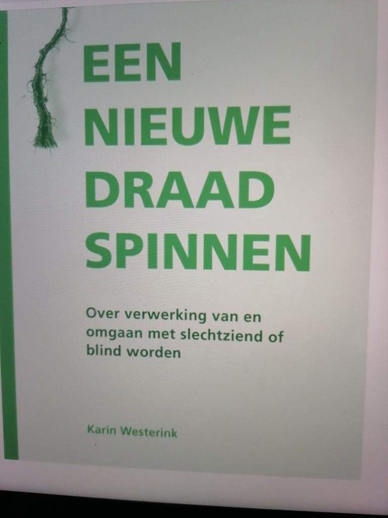 TE KOOP GEVRAAGD.  EEN NIEUWE DRAAD SPINNEN, Boeken, Ophalen of Verzenden, Zo goed als nieuw