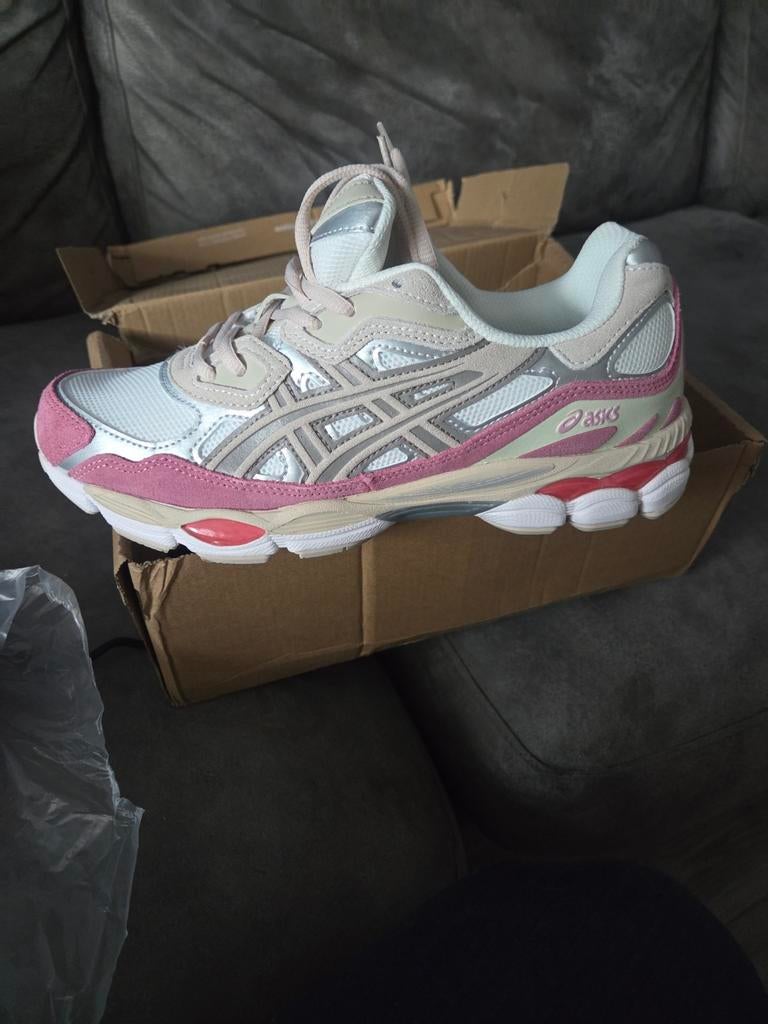 ASICS GEL-NYC hardloopschoenen maat 43.5, Ophalen of Verzenden