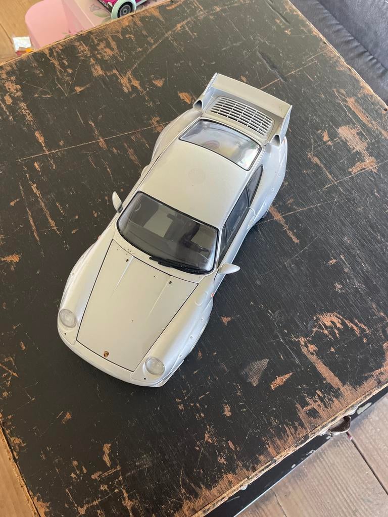 Gedetailleerd modelauto Porsche 911 GT2 (1:18), Hobby en Vrije tijd, Modelauto's | 1:18, Ophalen of Verzenden, Zo goed als nieuw