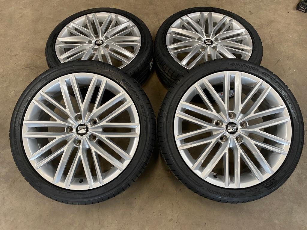 18 inch originele velgen + zomerbanden Seat Leon, 18 inch, Banden en Velgen, Nieuw, Ophalen of Verzenden