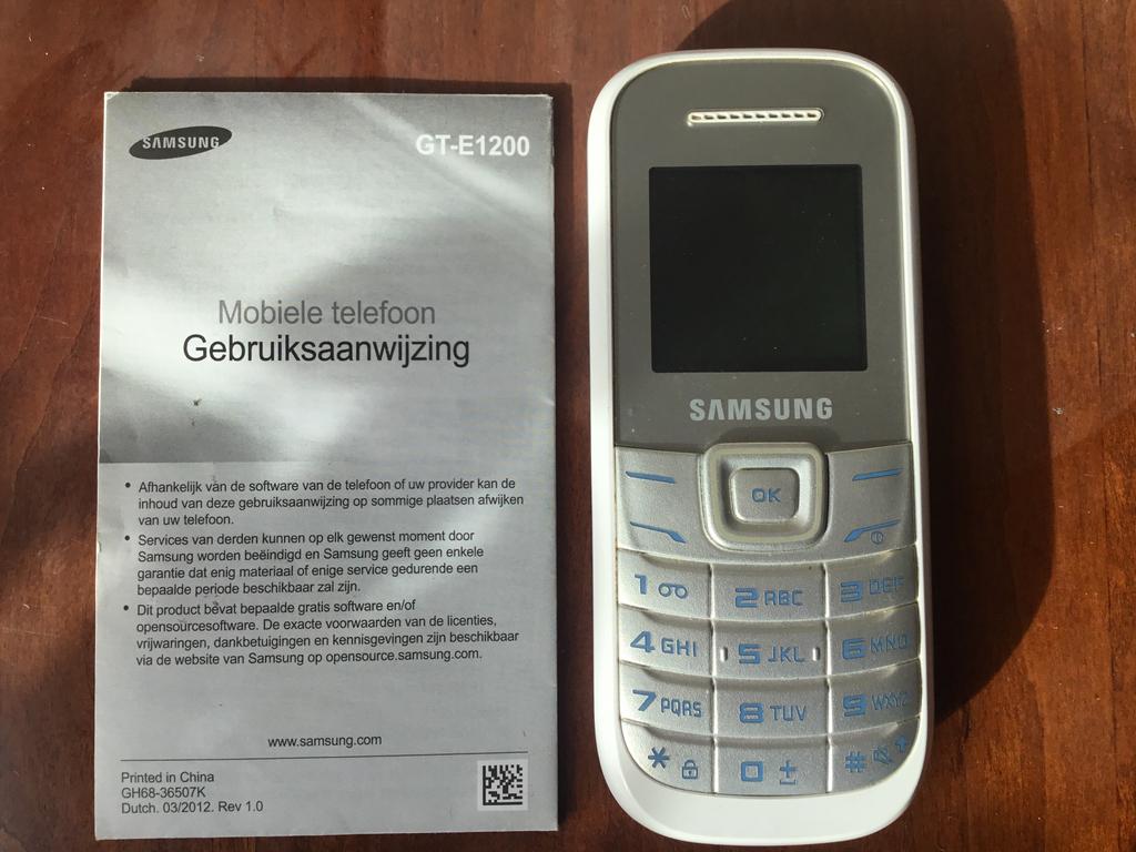 Samsung GT-E1200, Geen camera, Wit, Fysiek toetsenbord, Ophalen of Verzenden