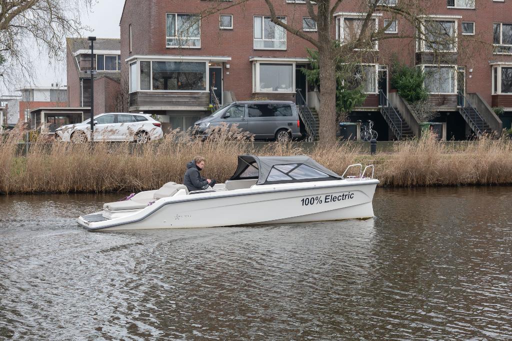 Strana 23 met Greenmarine motor, Watersport en Boten, Speedboten, Zo goed als nieuw, 6 meter of meer, Elektrisch, Minder dan 70 pk