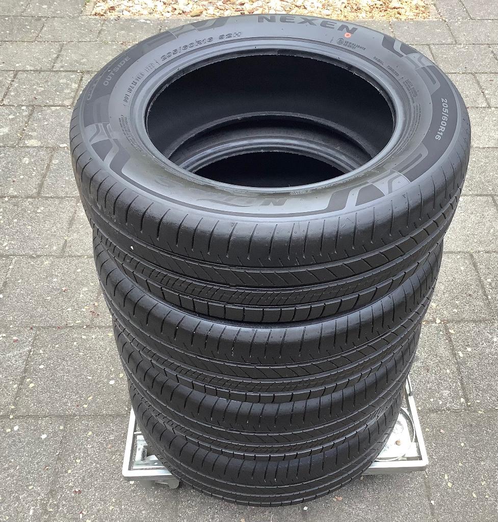 4 nog nieuwe zomerbanden Nexen N Blue S 205 60 16, Ophalen, 16 inch, Nieuw, 205 mm