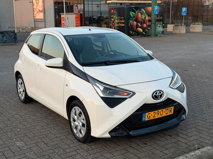 Toyota Aygo 1.0 Vvt-i X-play/2019/ AUTOMATIC / NIEUW APK, Auto's, Toyota, Particulier, Aygo, ABS, Achteruitrijcamera, Airbags