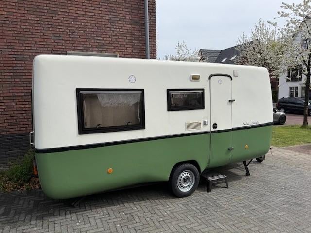Lander 474 Pierre Cardin, Caravans en Kamperen, Overige merken, Vast bed, Particulier, 4 tot 5 meter