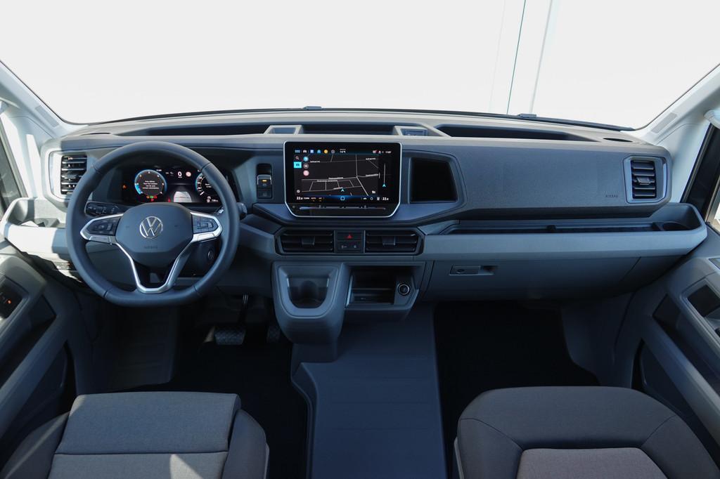 Volkswagen Crafter L3H2 | 177Pk Aut. | 30 | Dubbele Cabine |, Auto's, Bestelauto's, 12 maanden, Stof, Gebruikt, Zwart