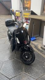 Vespa sprint 2015 KM stand defect, Fietsen en Brommers, Ophalen, Zo goed als nieuw, Benzine, Overige modellen