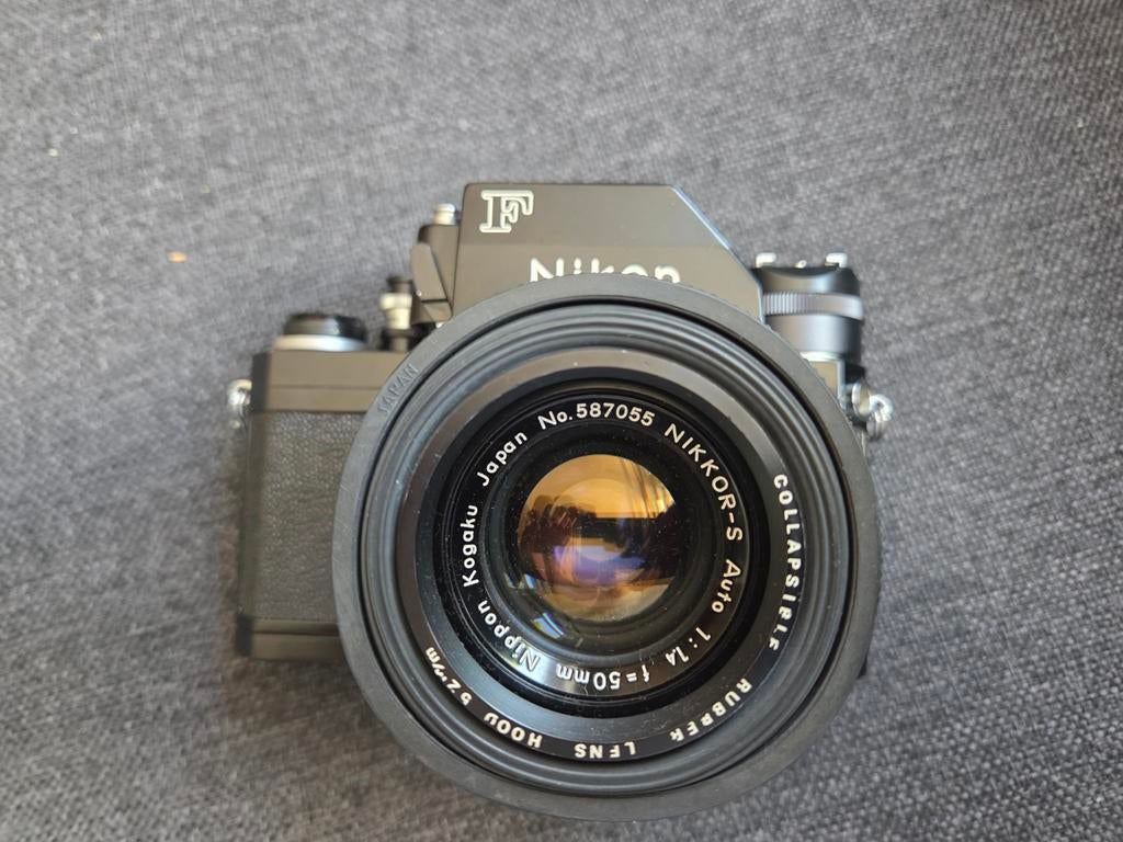 Nikon F spiegelreflexcamera met NIKKOR-S Auto 1:1.4 50mm, Ophalen, Zo goed als nieuw, Spiegelreflex, Nikon