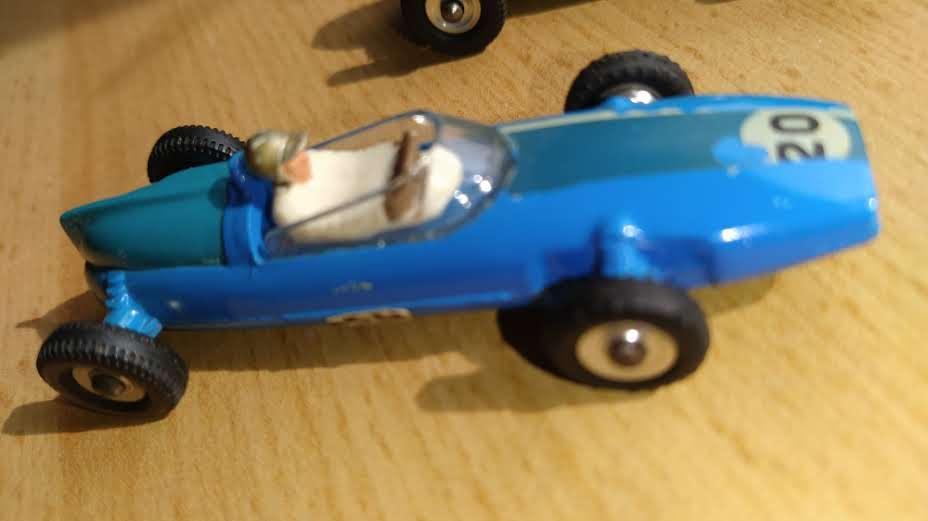 DINKY TOYS, ENGLAND, No. 240, COOPER RACING CAR, MINT!, Ophalen of Verzenden, Zo goed als nieuw, Auto, Dinky Toys