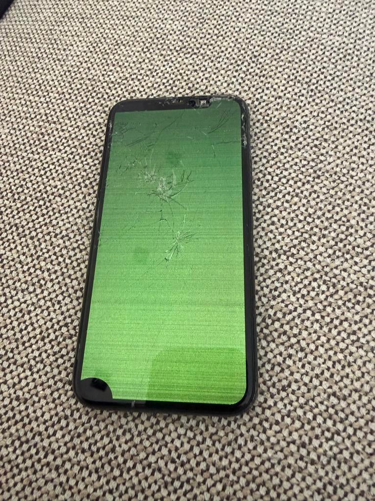 Defecte iPhone voor onderdelen of reparatie, Zwart, 64 GB, Zonder simlock, Niet werkend