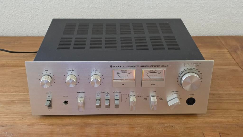 Sanyo DCA 611 Geïntegreerde Stereo Versterker, Audio, Tv en Foto, Gebruikt, 60 tot 120 watt, Stereo, Ophalen
