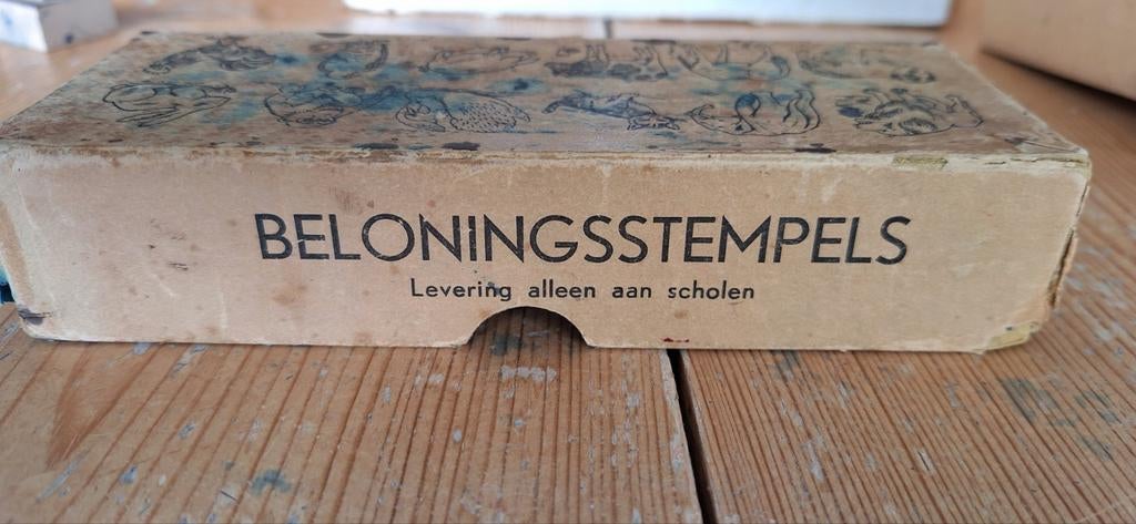 Oude beloningsstempels met dieren, 6 stuks, Hobby en Vrije tijd, Stempelen, Ophalen of Verzenden, Gebruikt, Houten stempel