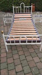 Retro ijzeren eenpersoonsbed met nachtkastjes, Ophalen, Gebruikt, 90 cm, Eenpersoons