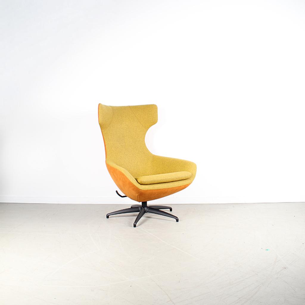 Leolux Caruzzo Fauteuil +Voetenbank Geel/Cognac Stof – Zwart, Niet ingevuld, Gebruikt, Niet ingevuld, 75 tot 100 cm