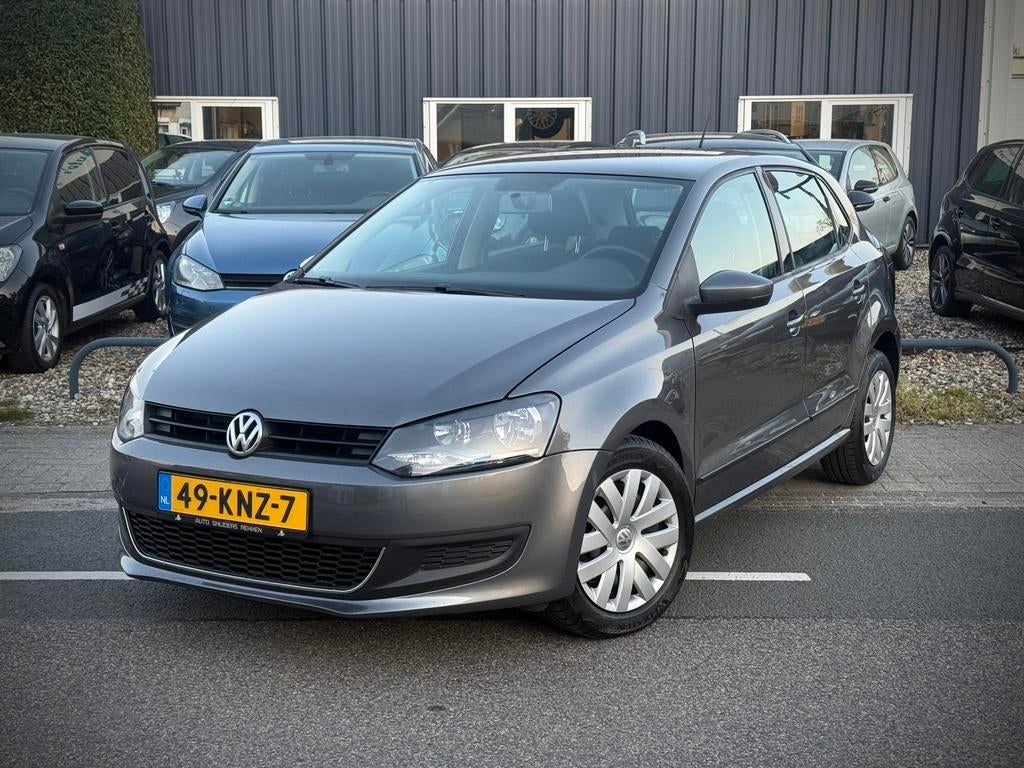 Volkswagen Polo 1.4 16V FSI 63KW 2010 Grijs, EERSTE EIGENAAR, Auto's, Volkswagen, Voorwielaandrijving, 970 kg, 40 €/maand, 4 cilinders