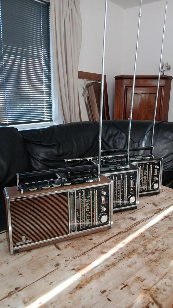 3 GRUNDIG Satellit 6001/ 6000 transistor radio., Audio, Tv en Foto, Ophalen of Verzenden, Gebruikt, Wereldontvanger