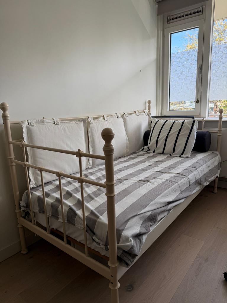 GRATIS! Ikea Hemnes bedbank - Wit metaal, 90x200 cm, Ophalen, Gebruikt, Eenpersoons, Wit