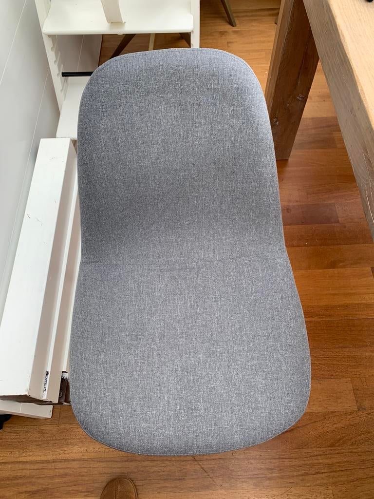 Grijze eetstoelen, Huis en Inrichting, Stoelen, Ophalen, Stof, Zo goed als nieuw, Vier