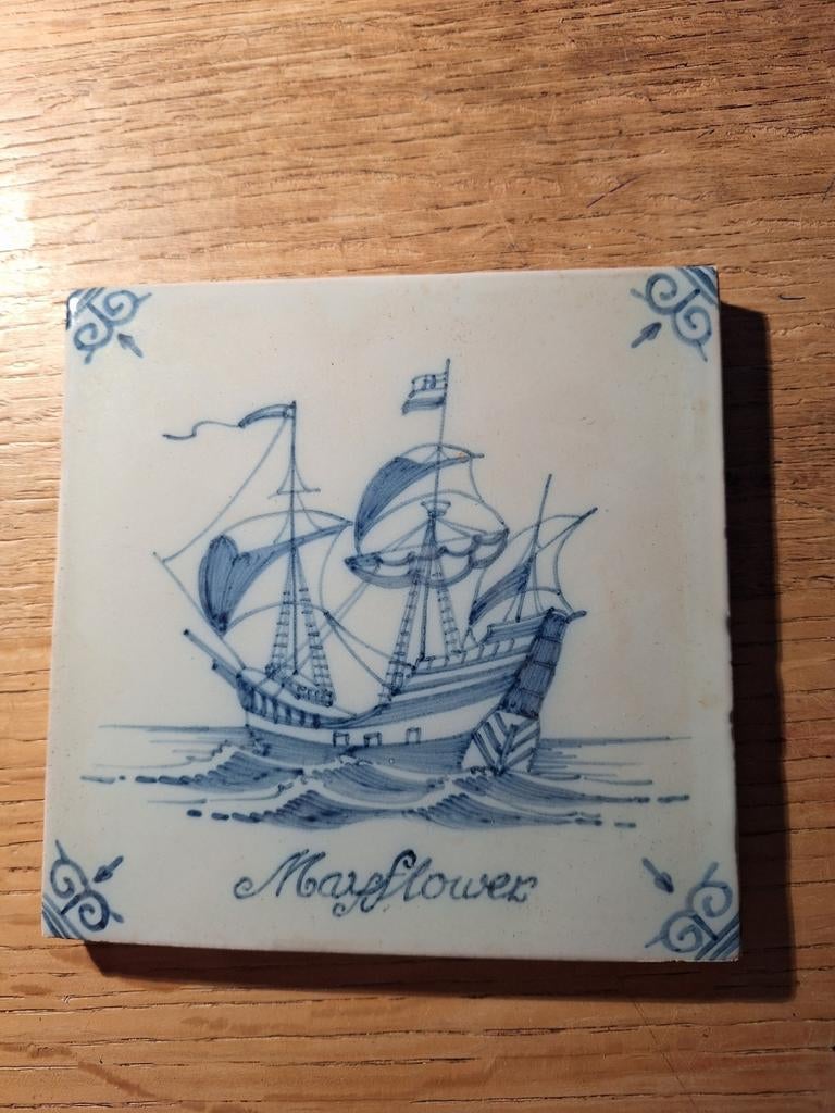 Tichelaar Makkum tegel Mayflower, Antiek en Kunst, Antiek | Wandborden en Tegels, Ophalen