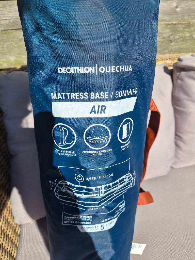 Opblaasbare Lattenbodem Camp Bed Air Decathlon Quechua, Caravans en Kamperen, Luchtbedden, Ophalen of Verzenden, Zo goed als nieuw