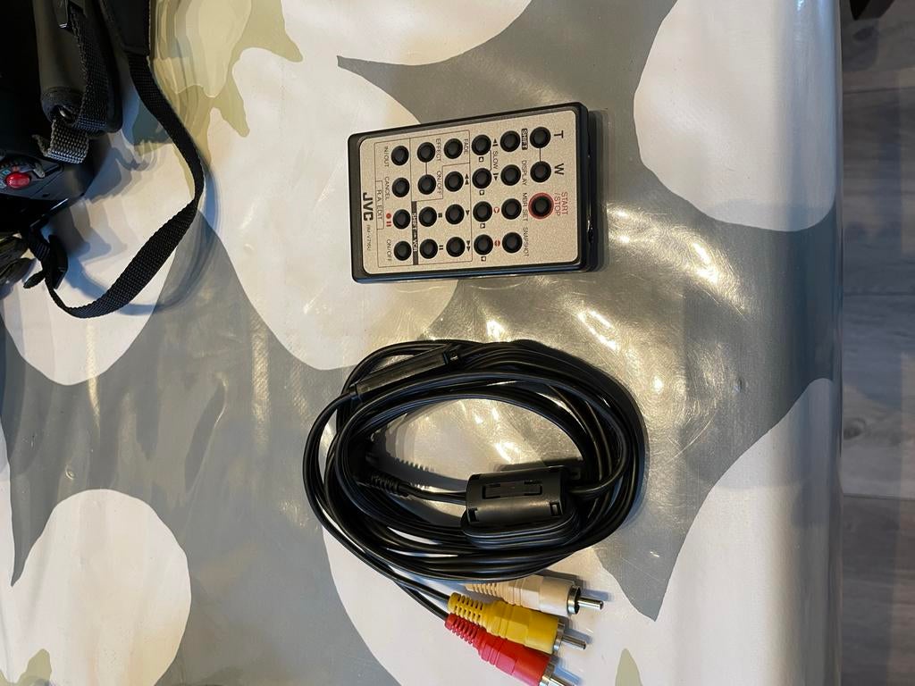 JVC digitale videocamera met accessoires, Ophalen, Overige soorten, Camera