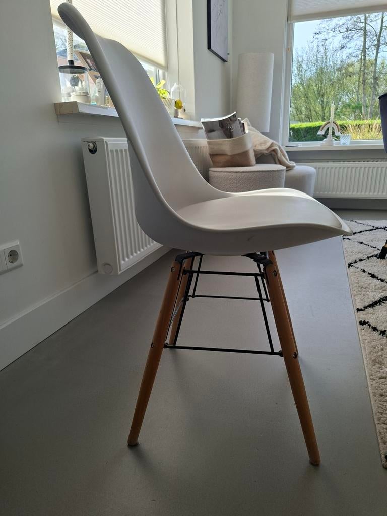 2 witte eettafelstoelen, Ophalen, Gebruikt, Wit, Vijf, Zes of meer stoelen