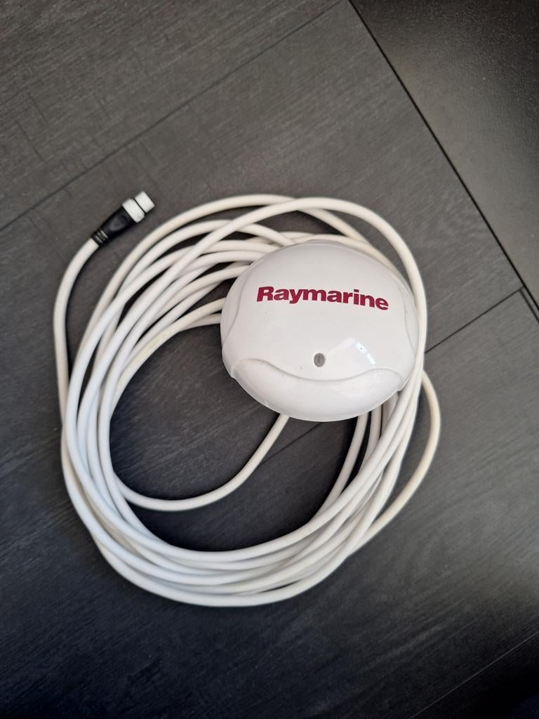 Raymarine raystar 130 gps antenne, Ophalen of Verzenden, Zo goed als nieuw, Gps of Kompas