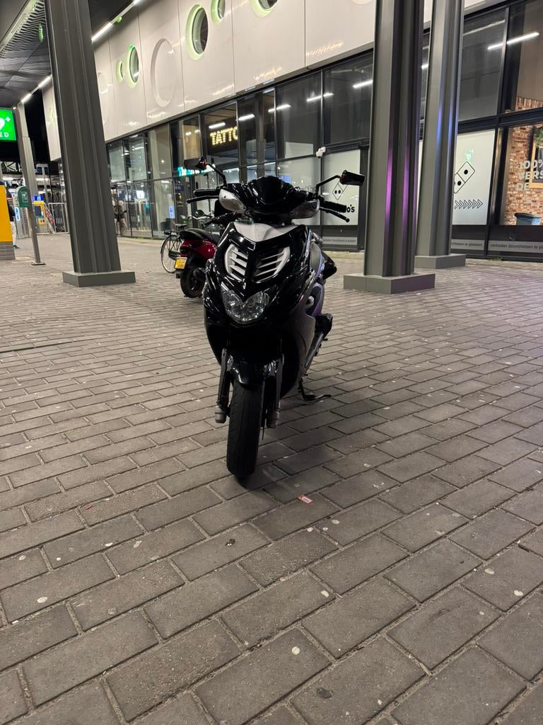 Yamaha Aerox 4t, Ophalen, Aerox, Maximaal 45 km/u, Zo goed als nieuw