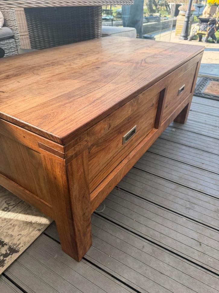 Houten salontafel met 2 grote lades, Huis en Inrichting, Tafels | Salontafels, Gebruikt, Minder dan 50 cm, 50 tot 100 cm, 100 tot 150 cm