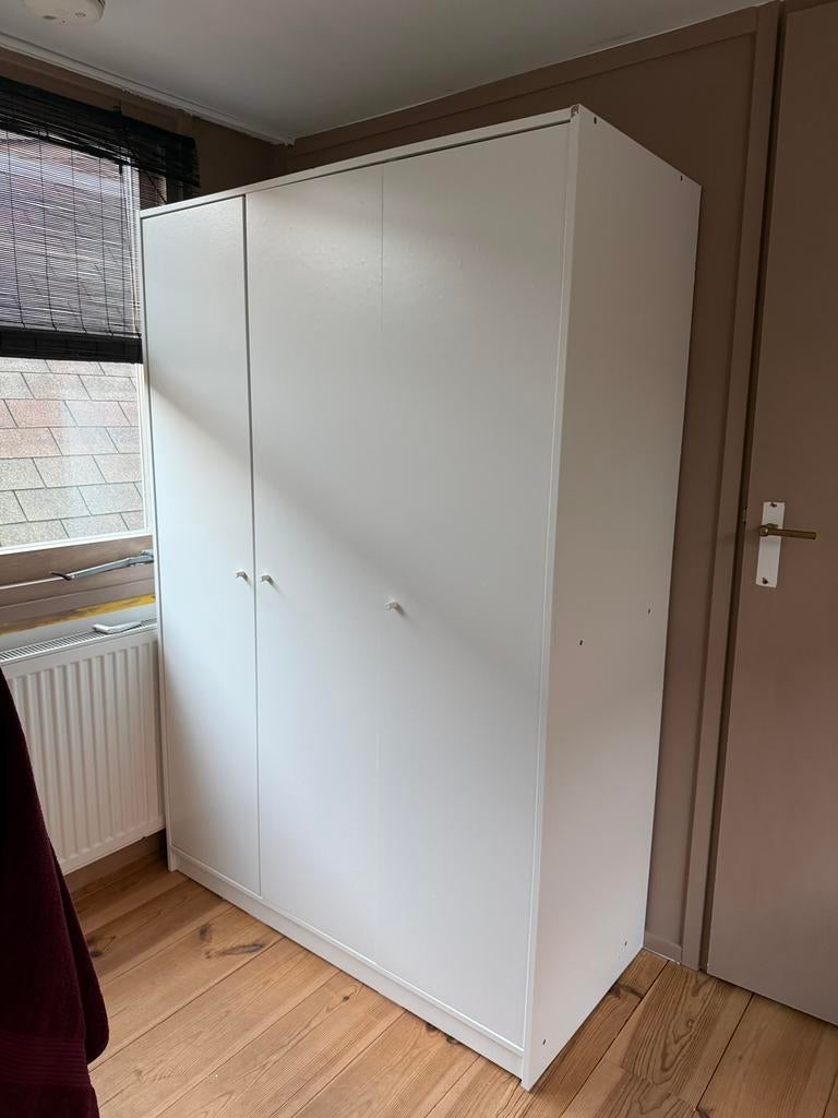 Ikea Kleppstad met 3 deuren, Ophalen, 100 tot 150 cm, Zo goed als nieuw, 150 tot 200 cm