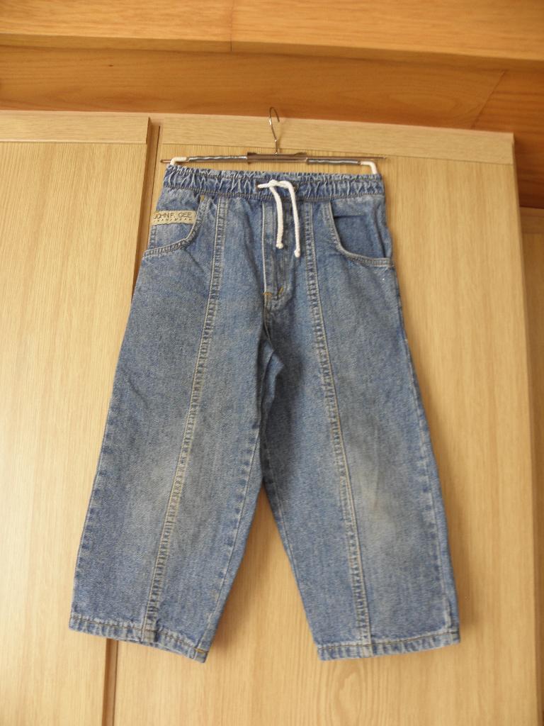 Goedkope vaal blauwe 7/8 jeans broek JOHN F GEE mt 104/110, Broek, John F Gee, Gebruikt, Ophalen of Verzenden
