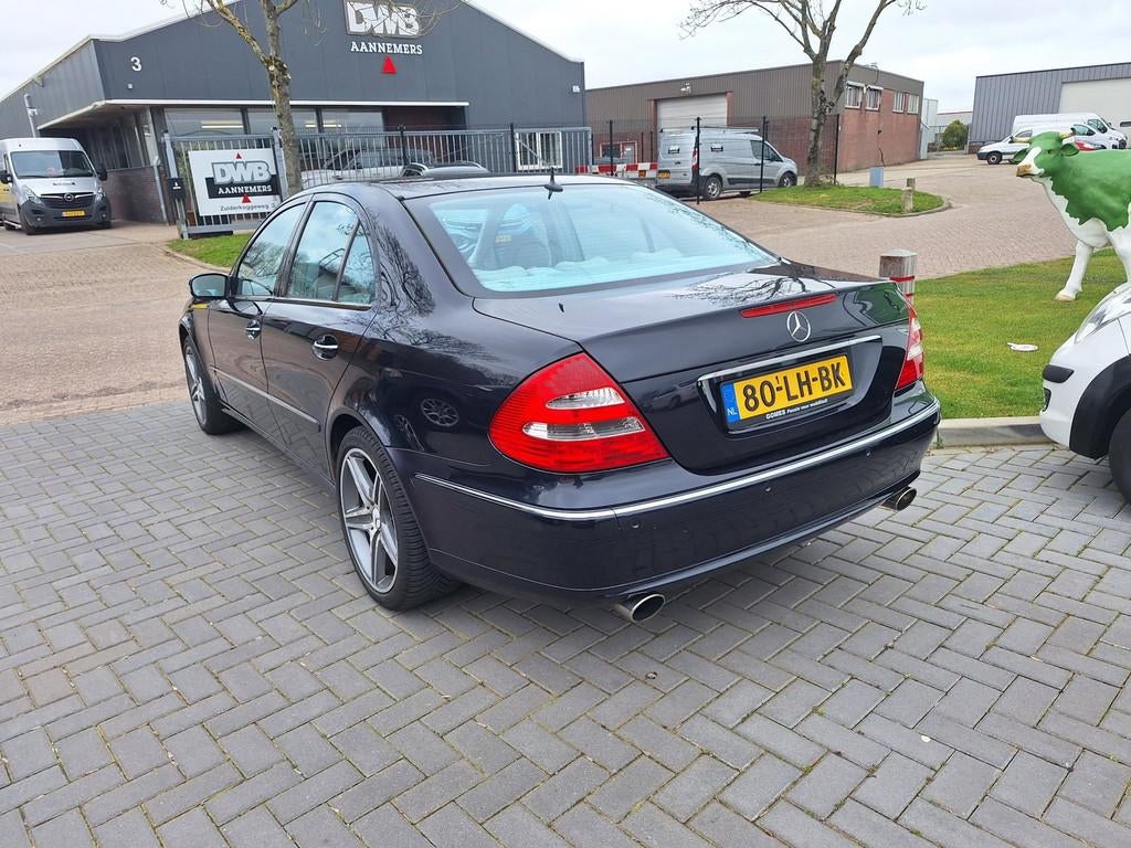 Mercedes-Benz E-klasse 320 Avantgarde / Mooie auto / APK apr, Auto's, Automaat, Achterwielaandrijving, Gebruikt, Leder en Stof