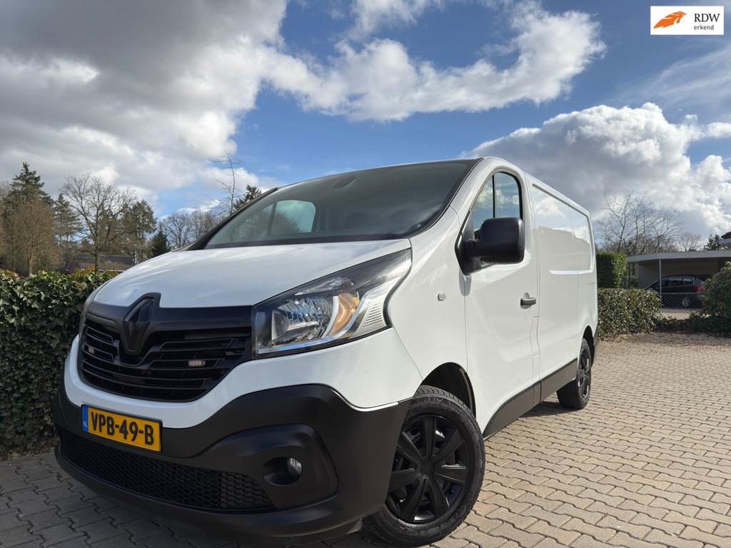 Renault Trafic 1.6 dCi T29 L1H1 Comfort Energy , 3-PRS. , 13, Auto's, Bestelauto's, Euro 5, Stof, Gebruikt, Zwart