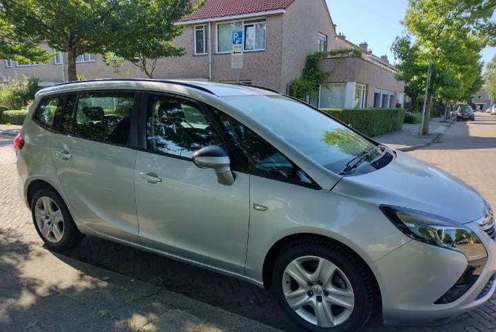 Opel Zafira Tourer 1.4 Turbo bj.2016 109.300 km APK 30 Juli, 15 km/l, 4 cilinders, 7 stoelen, 1364 cc
