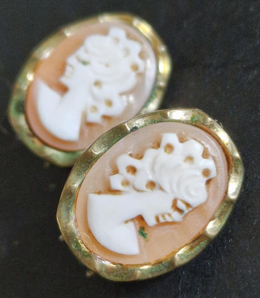 Vintage camee clipoorrbellen., Sieraden, Tassen en Uiterlijk, Antieke sieraden, Ophalen of Verzenden, Overige materialen
