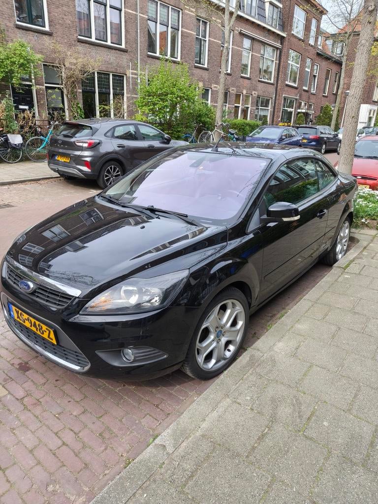 Ford Focus 2.0 107KW CC 2010 Zwart, Auto's, Zwart, 4 cilinders, Cabriolet, 4 stoelen