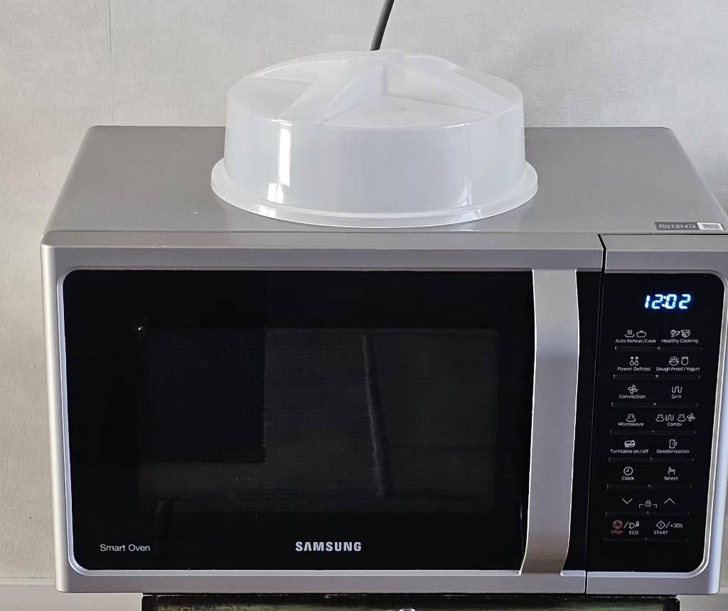 Combi magnetron Samsung, Ophalen, Minder dan 45 cm, Zo goed als nieuw, Oven met grill
