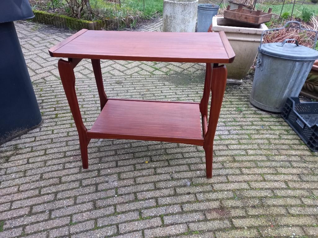 Retro mid century tafel toegeschreven aan van teeffelen, Ophalen, Huis en Inrichting