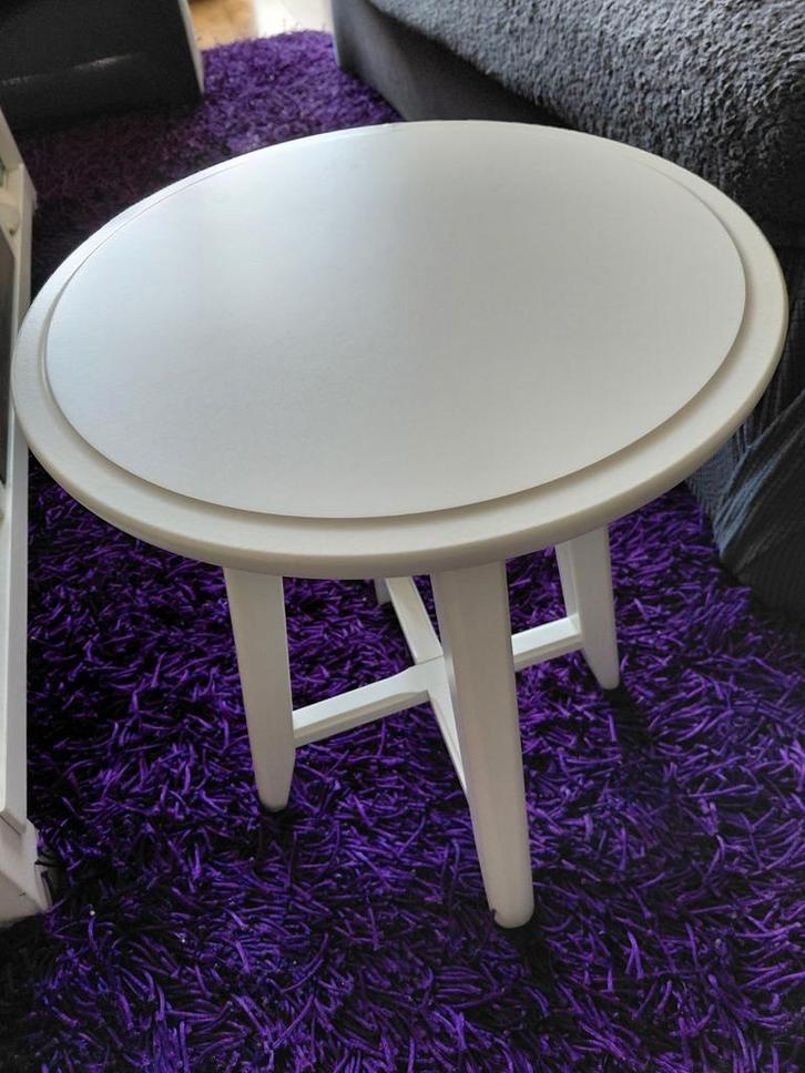 Kragsta krukje/ bijzettafeltje van Ikea. Wit., Huis en Inrichting, Tafels | Bijzettafels, Rond, Minder dan 45 cm, Minder dan 55 cm