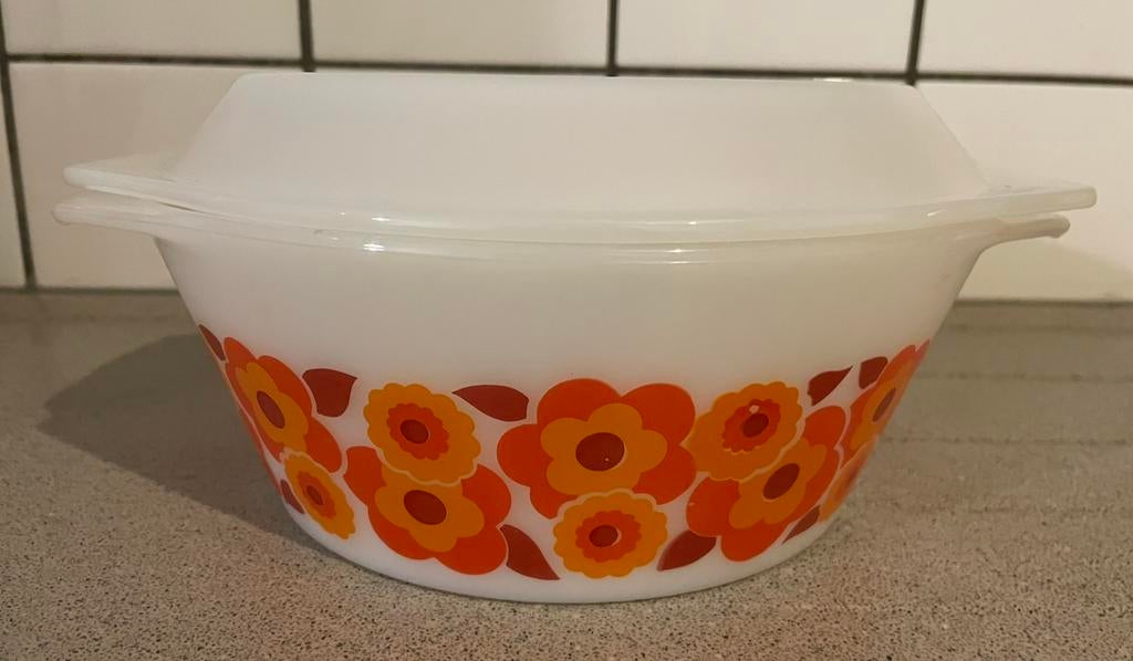 Arcopal France ovenschaal schaal glas Peach opale retro, Ophalen of Verzenden, Glas, Overige stijlen, Schaal of Schalen