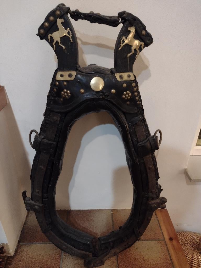 Antieke paardenhaam / zadelmakerij Hermans Blitterswijck, Dieren en Toebehoren, Paarden en Pony's | Hoofdstellen en Tuigage, Ophalen