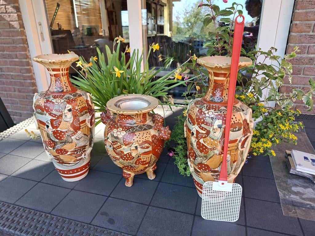 Set van 3 antieke Japanse Satsuma vazen, Antiek en Kunst, Antiek | Vazen, Ophalen of Verzenden