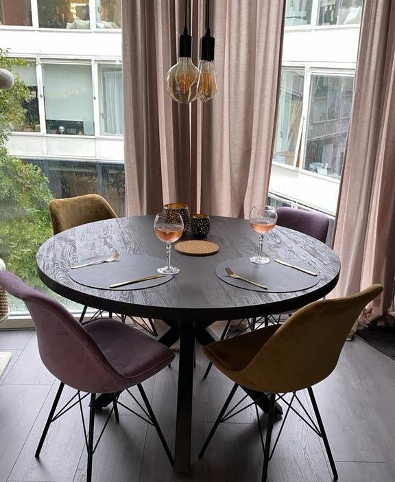 Ronde eettafel met stalen poten, Huis en Inrichting, Tafels | Eettafels, Ophalen, Gebruikt, 50 tot 100 cm, 100 tot 150 cm