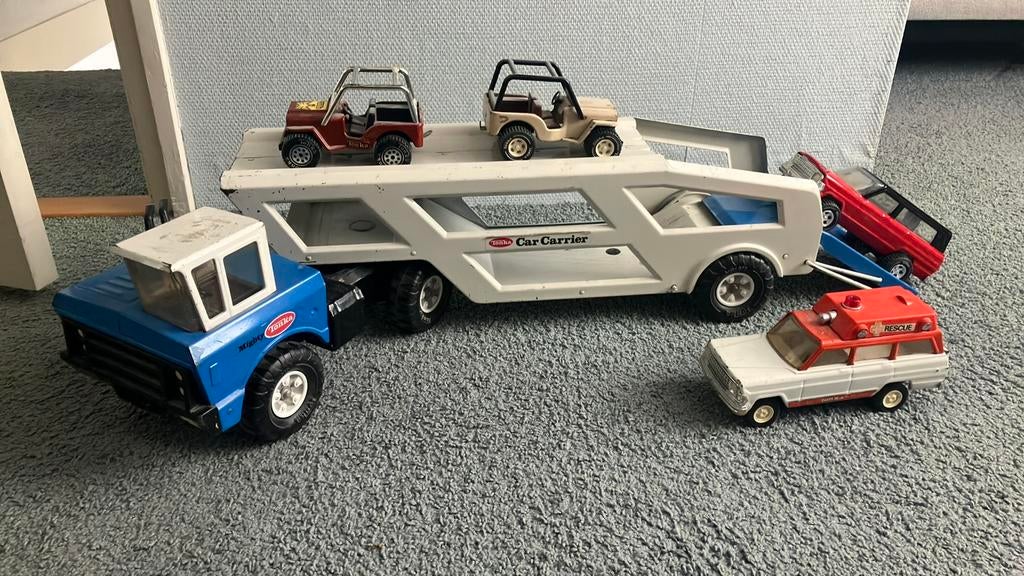 Tonka Autotransporter jaren 70. Compleet met 4 Tonka auto’s, Ophalen of Verzenden, Gebruikt
