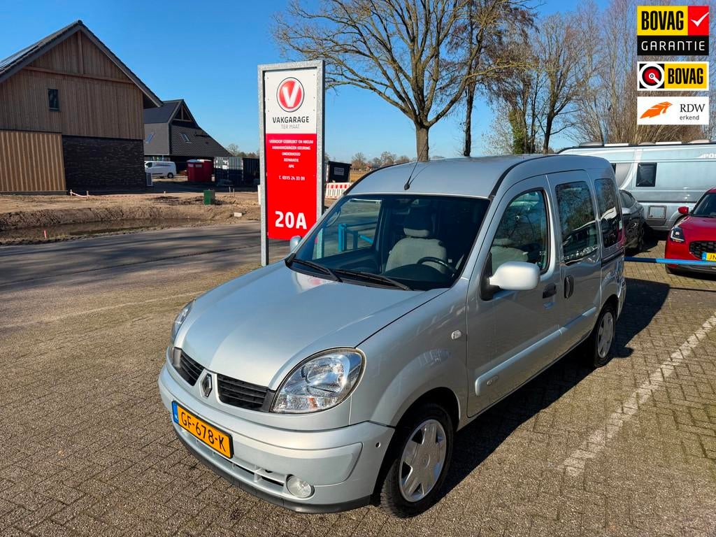 Renault Kangoo 1.6-16V Privilège, Auto's, Renault, Stof, Gebruikt, Beige, Handgeschakeld