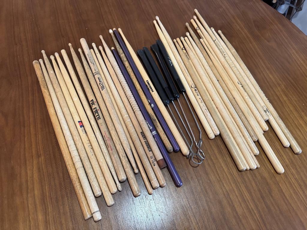 Snare drum sticks and brushes bundle, Muziek en Instrumenten, Percussie, Ophalen, Gebruikt, Trommel