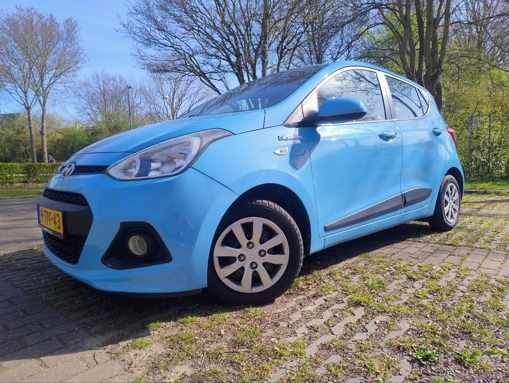 Hyundai i10 nieuwe apk met Thule fietsendrager (zuinig)., Voorwielaandrijving, Stof, Blauw, USB