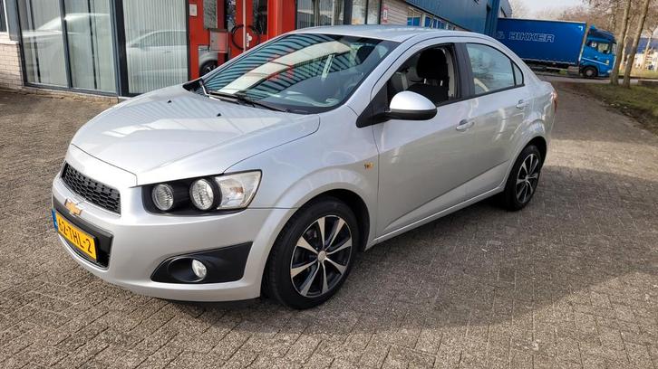 Chevrolet Aveo 1.2 4-DEURS 2012 Grijs nieuwe apk/nette Auto!, Auto's, Chevrolet, Bedrijf, Aveo, ABS, Achteruitrijcamera, Airbags