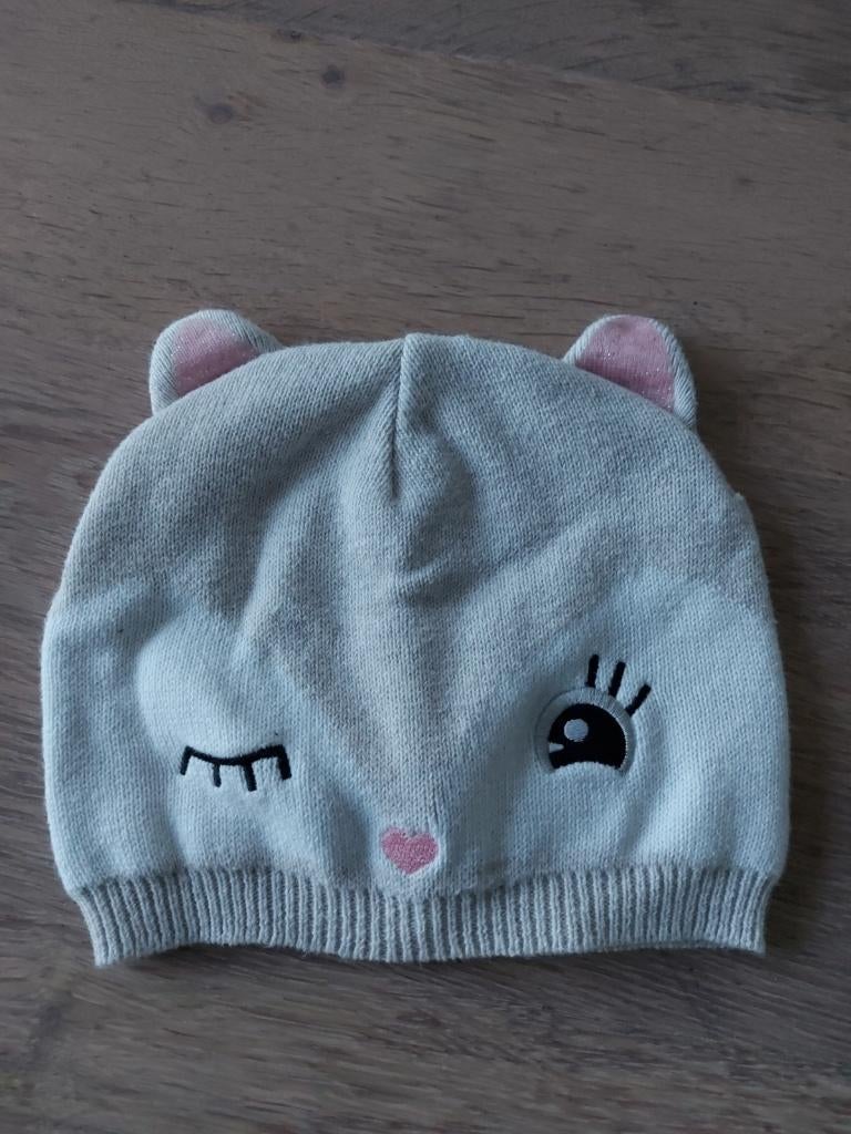 Schattige muts met poezen oortjes en oogjes, Gebruikt, Meisje, Ophalen of Verzenden, 104 of kleiner