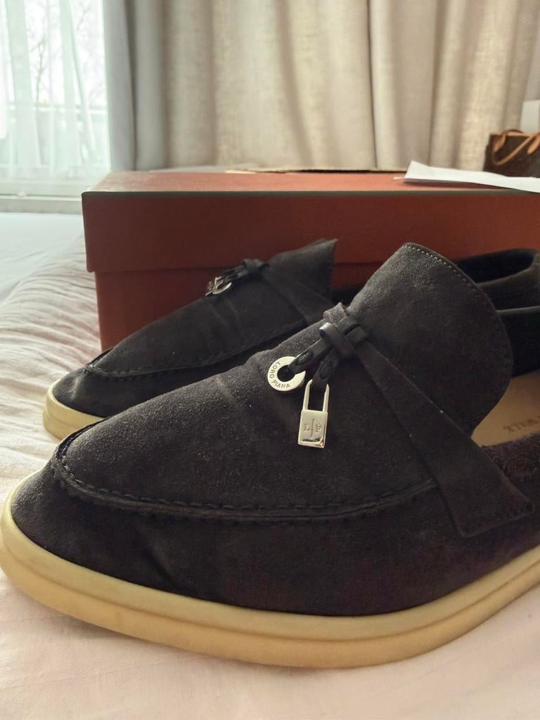 Loro piana 37, Kleding | Dames, Ophalen of Verzenden, Zo goed als nieuw, Zwart, Sneakers of Gympen